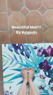 Kino MacGregor feet photo thumbnail