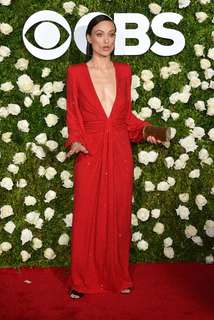 Olivia Wilde feet photo thumbnail