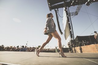 Maren Morris feet photo thumbnail