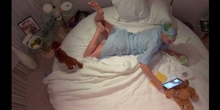 Katy Perry feet photo thumbnail