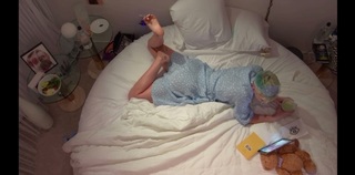 Katy Perry feet photo thumbnail