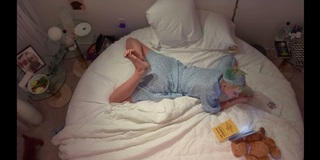 Katy Perry feet photo thumbnail