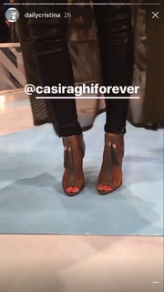Cristina Ferreira feet photo thumbnail