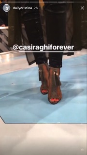 Cristina Ferreira feet photo thumbnail