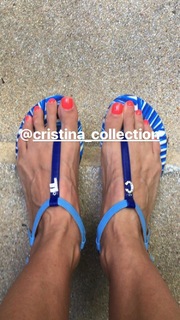 Cristina Ferreira feet photo thumbnail