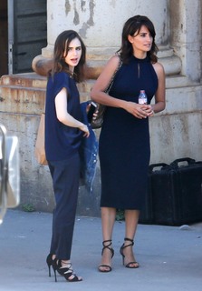 Penélope Cruz feet photo thumbnail