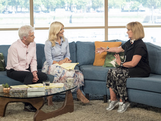 Holly Willoughby feet photo thumbnail