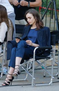 Lily Collins feet photo thumbnail