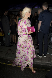 Holly Willoughby feet photo thumbnail