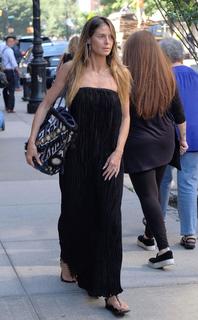Heidi Klum feet photo thumbnail