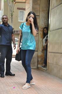 Shraddha Kapoor feet photo thumbnail