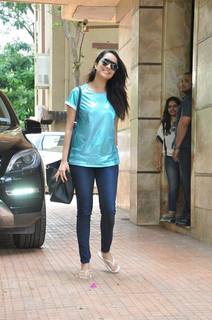 Shraddha Kapoor feet photo thumbnail
