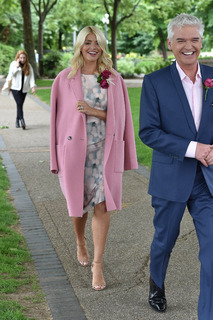 Holly Willoughby feet photo thumbnail