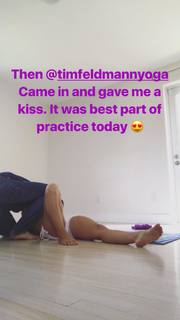 Kino MacGregor feet photo thumbnail
