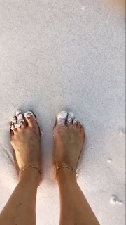 Thalía feet photo thumbnail