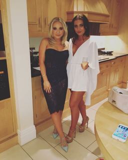 Dani Dyer feet photo 4