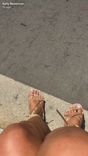 Kelly Bensimon feet photo thumbnail