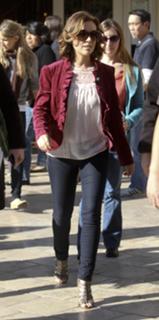 Alyssa Milano feet photo thumbnail