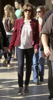 Alyssa Milano feet photo thumbnail