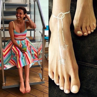 Melanie Sykes feet photo thumbnail