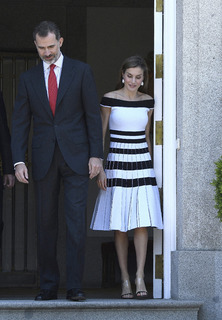 Queen Letizia of Spain feet photo thumbnail