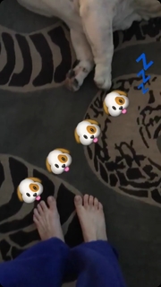 Kaley Cuoco feet photo thumbnail