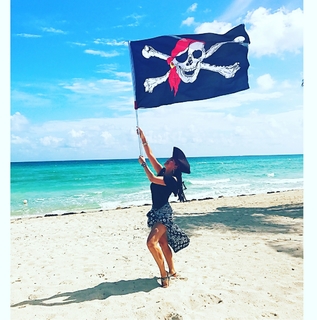 Thalía feet photo thumbnail