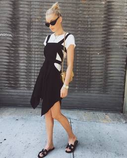 Elsa Hosk feet photo thumbnail