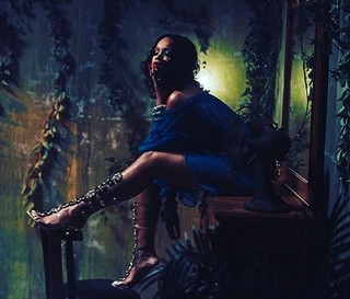 Rihanna feet photo thumbnail