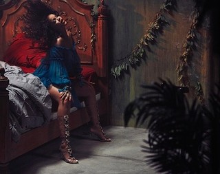Rihanna feet photo thumbnail