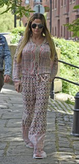 Katie Price feet photo thumbnail