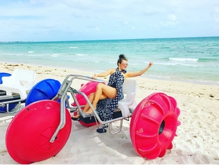 Thalía feet photo thumbnail