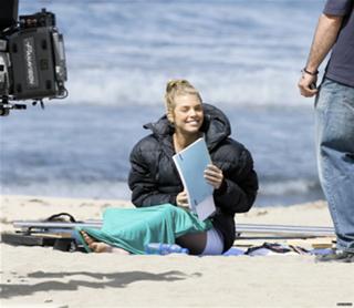 AnnaLynne McCord feet photo thumbnail