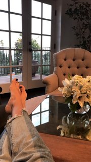 Ashley Tisdale feet photo thumbnail