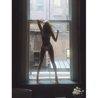 Elsa Hosk feet photo thumbnail