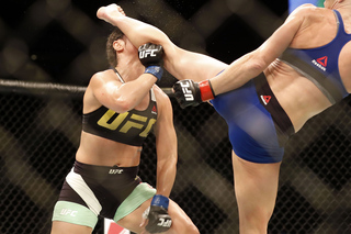 Holly Holm feet photo thumbnail