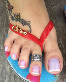 Karin Klemp feet photo thumbnail