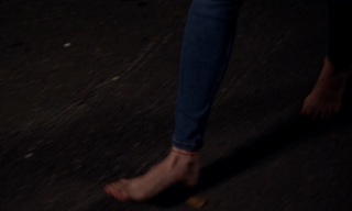 Serenay Sarikaya feet photo thumbnail