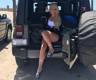 Jorgie Porter feet photo thumbnail
