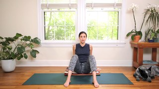 Adriene Mishler feet photo thumbnail