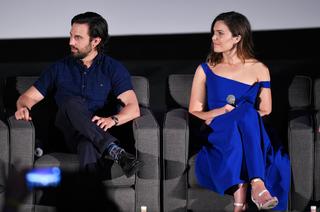 Mandy Moore feet photo thumbnail