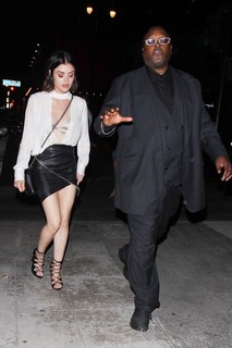 Lucy Hale feet photo thumbnail