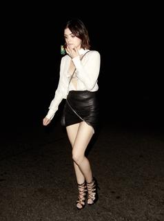 Lucy Hale feet photo thumbnail