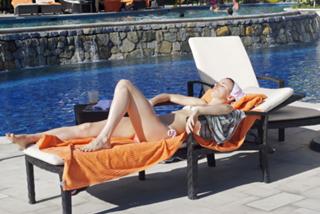 Juliette Lewis feet photo thumbnail
