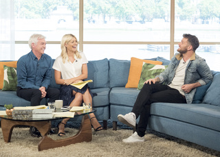 Holly Willoughby feet photo thumbnail