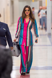 Priyanka Chopra Jonas feet photo thumbnail