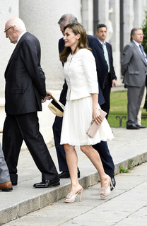 Queen Letizia of Spain feet photo thumbnail