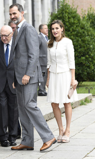 Queen Letizia of Spain feet photo thumbnail