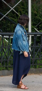 Olivia Wilde feet photo thumbnail