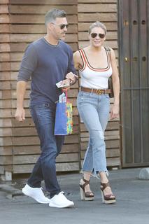 LeAnn Rimes feet photo thumbnail